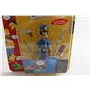 Image 2 : Playmates The Simpsons Officer Lou Figurine - Sealed