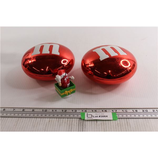 (2) M&M Displays, Christmas Toy