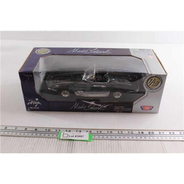 Motor Max 1964 Mako Shark Die Cast - 1/18