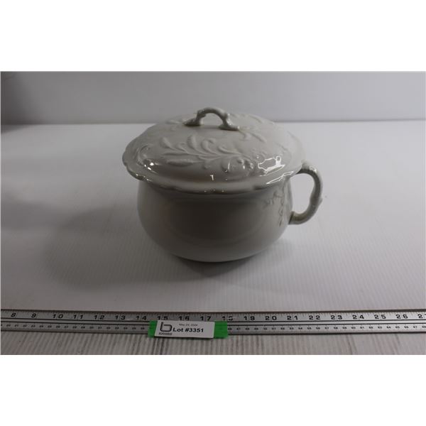 Chamber Pot - Some Chips