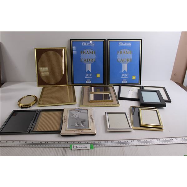 (15) Picture Frames