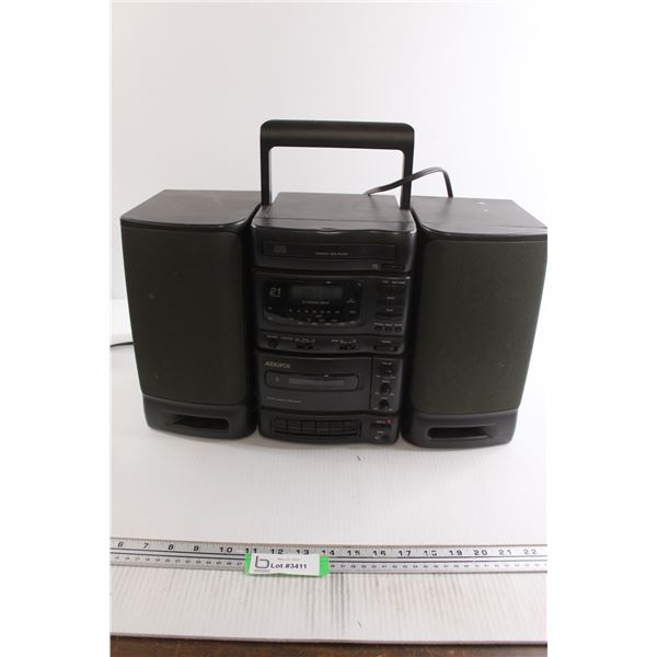 CD, AM/FM. and Cassette Player - Turns On