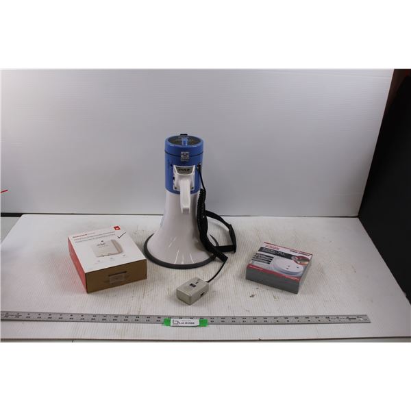 Pyle PM51LT Megaphone Speaker w/Hand Held Microphone (Untested), Honeywell Home Non-Programable Ther