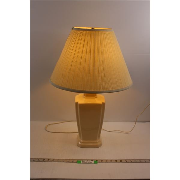 *26" Table Lamp - Working