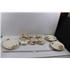 Image 1 : (19 pcs) Royal Swan China w/22 kt. Gold Decor