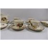 Image 3 : (19 pcs) Royal Swan China w/22 kt. Gold Decor