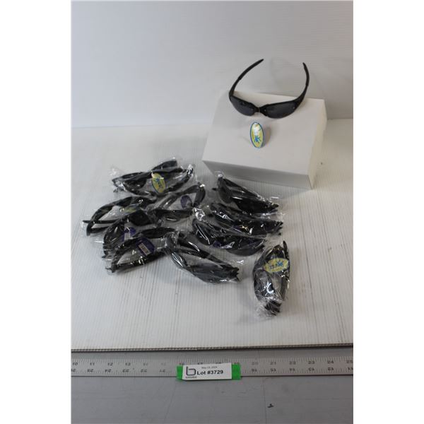 (12) Pairs of Sunglasses