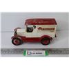 Image 1 : Massey Ferguson 1923 Chevrolet Delivery Van Coin Bank