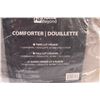Image 2 : Home Beyond Queen Sized 100% Polyester Comforter - Used