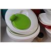 Image 3 : (15+) Kitchenware Misc. Lot: Plastic Storage Containers in Misc. Sizes with Lids