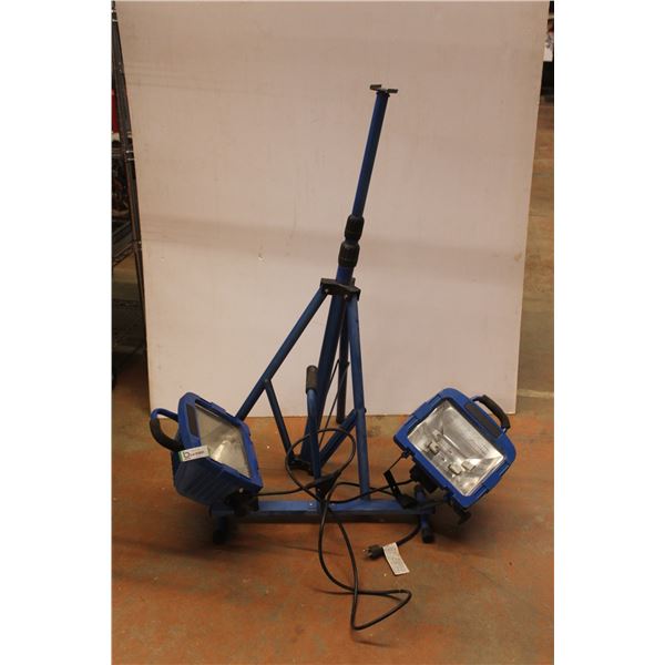 *Power Fist Tripod Work Light - Untested