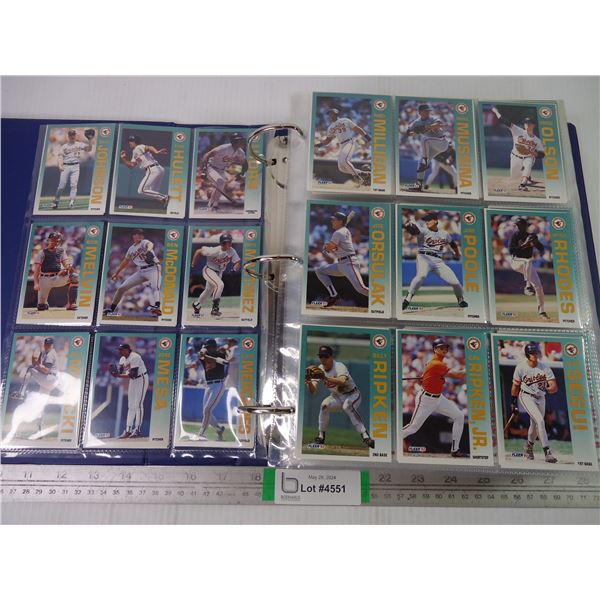 1992 Fleer MLB Card Set in Binder