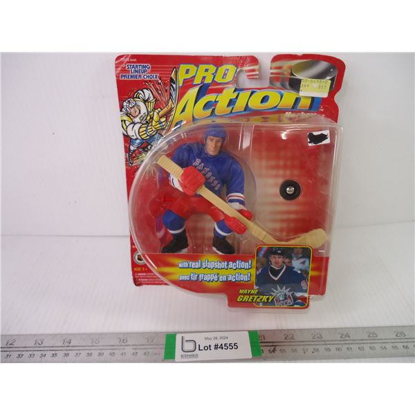 Pro Action Hockey Wayne Gretzky Action Figure (sealed)