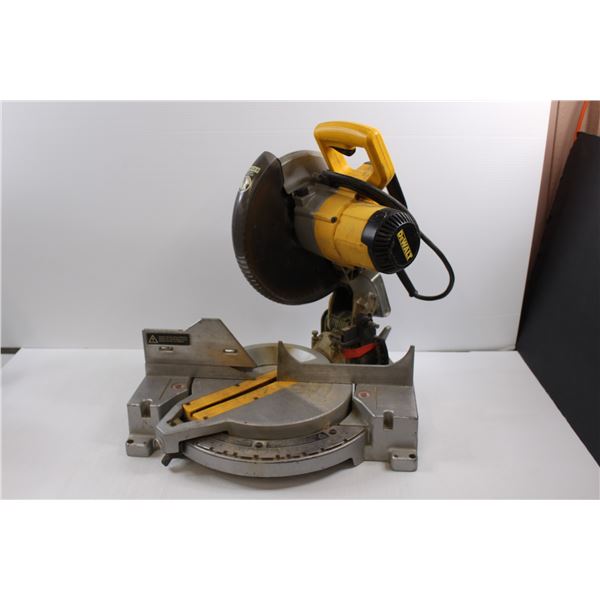 Used DeWalt 10" Compound Miter Saw - Working w/Fine Crosscut Blade, Adjustment Knob Missing