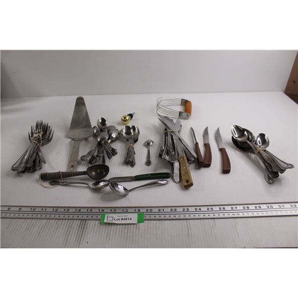 Assorted Kitchen Utensils