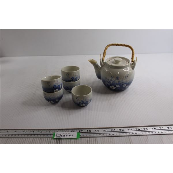 Japanese Teapot and (5) Cups
