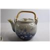 Image 2 : Japanese Teapot and (5) Cups
