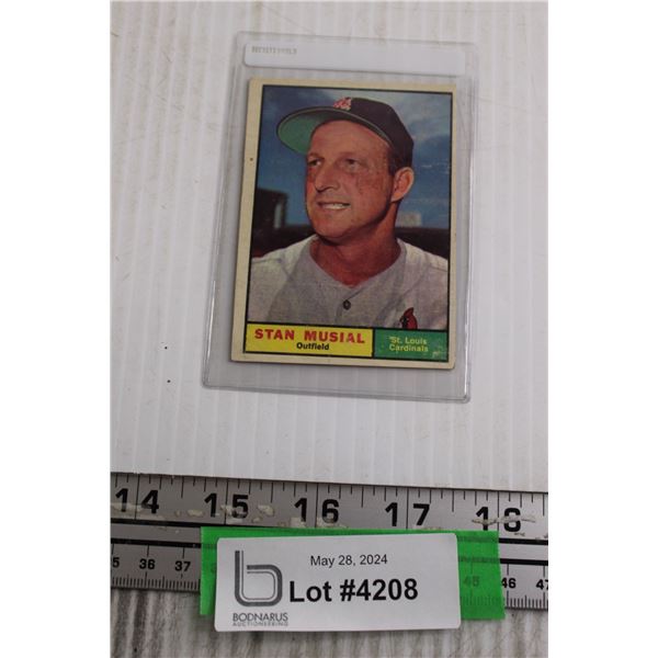 Stan Musial 1961 Topps Baseball Card