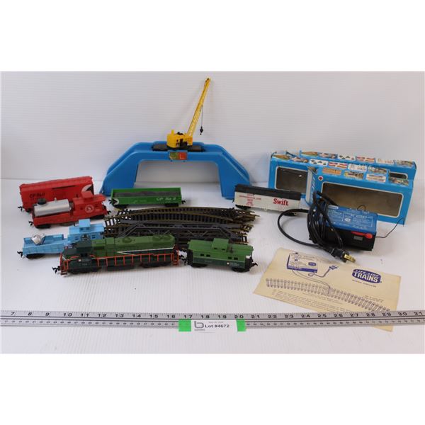 Life Like Train Set w/Tracks & Transformer - Untested