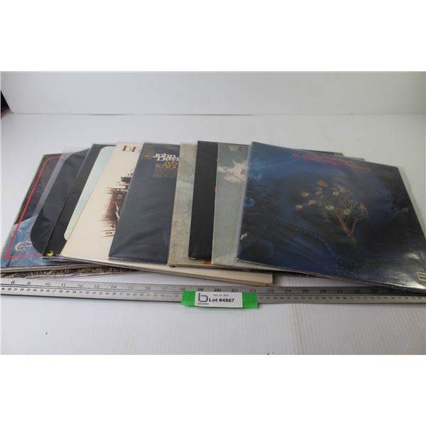 (9) Vinyl Records - Tom T Hall - Ian & Syvia - The Carter Family - John Davidson - Jerry Garcia Band