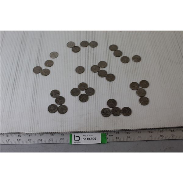 $8.25 in US Quarters