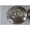 Image 2 : (5) Vintage Ford Hubcaps