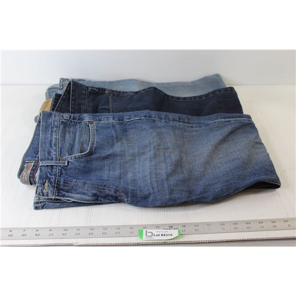 (3) Pairs of Jeans