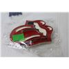 Image 6 : Top Hits Vinyl Record - 3D Glasses - Rolling Stones Tongue Belt Buckle - Police Combat Pins - Rick W