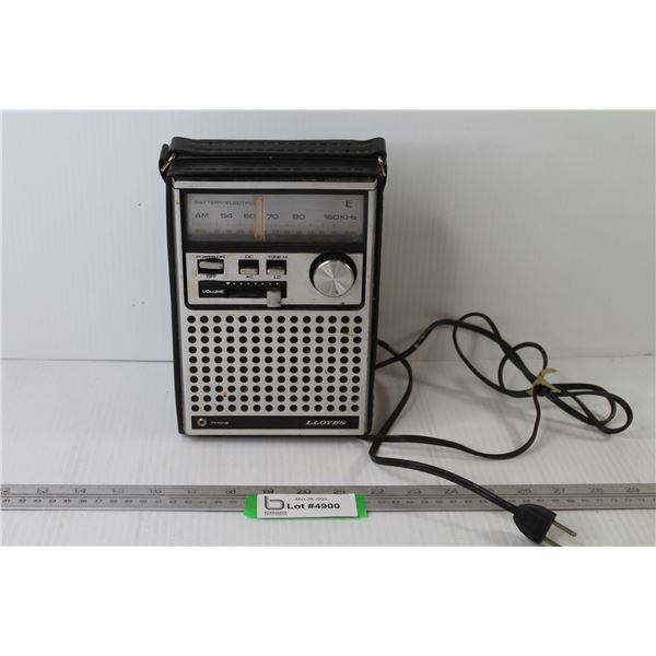 Lloyds AM Radio (battery & electric - working)