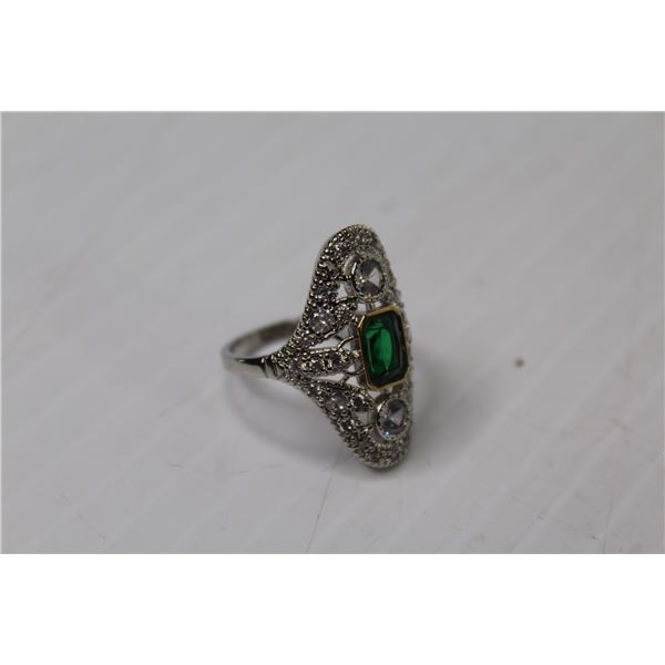 Sterling Silver Ring w/Coloured Stone - Size 7