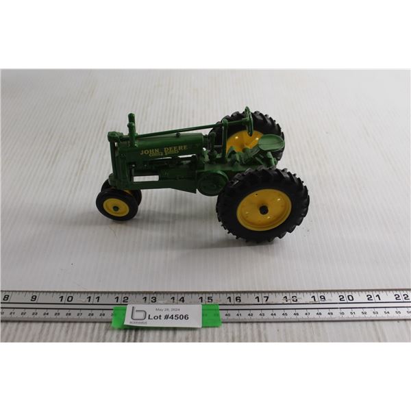 John Deere 1/16 Unstyled Model A Row Crop Toy Tractor