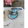 Image 2 : THREE FOOT SWITCHES AND MAKITA SANDER