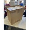 Image 2 : LARGE BOX OF ETERNITY SINGLE USE SAFETY MASKS