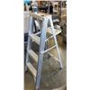 Image 2 : 4 FT STEP LADDER AND FOLDING STOOL