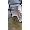 Image 2 : DANBY BAR FRIDGE