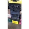 Image 2 : 7 MILK CRATES