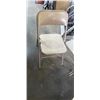 Image 2 : 4 FOLDING ASSEMBLY CHAIRS