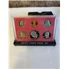 Image 2 : 4 - 1982 UNITED STATES PROOF COIN SETS WITH DISPLAY CASES