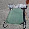 Image 2 : ELEVATED DOG BED AND PET TUNNEL