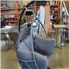 Image 2 : SWINGING EGG CHAIR