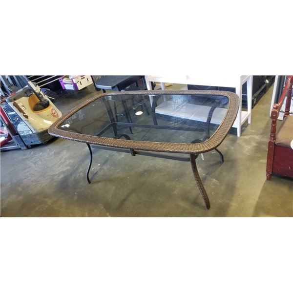 GLASSTOP PATIO TABLE