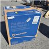 Image 2 : AS NEW MAXI COSI PRIA  ALL IN 1 CONVERTIBLE CAR SEAT - RETAIL $549