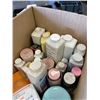 Image 2 : BOX OF BABY POWDER AND TALCUM POWDER