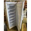 Image 2 : HAMILTON BEACH STAND UP FREEZER