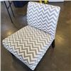 Image 2 : ACCENT CHAIR