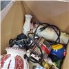 Image 2 : BOX OF COLLECTIBLES, KNICK KNACKS AND MORE