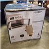 Image 2 : AS NEW BELLA PRO SERIES 6 SLICE TOASTER OVEN  AIR FRYER TESTED WORKING