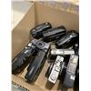 Image 2 : ASSORTED VINTAGE 35MM CAMERAS