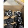Image 2 : ASSORTED VINTAGE 35MM CAMERAS