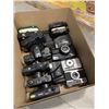 Image 2 : ASSORTED VINTAGE 35MM CAMERAS